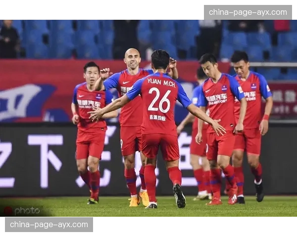 “中超积分榜：北京国安3-0完胜长春亚泰，三连胜领跑联赛”