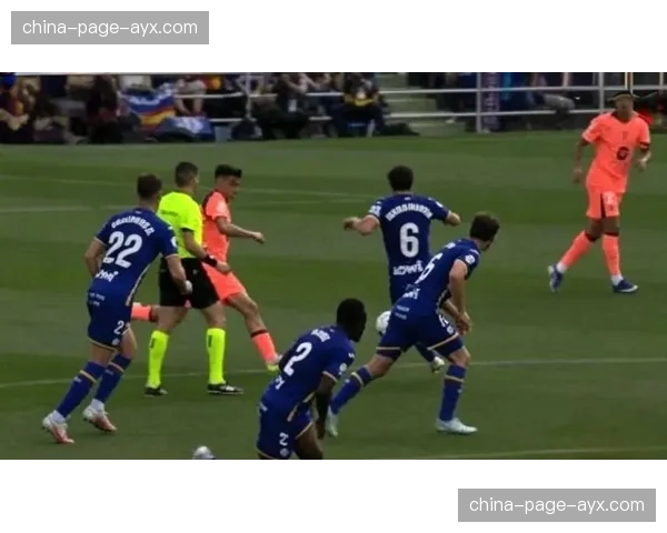 巴萨客场2-0赫塔菲豪取联赛9连胜，11分领跑西甲夺冠在望